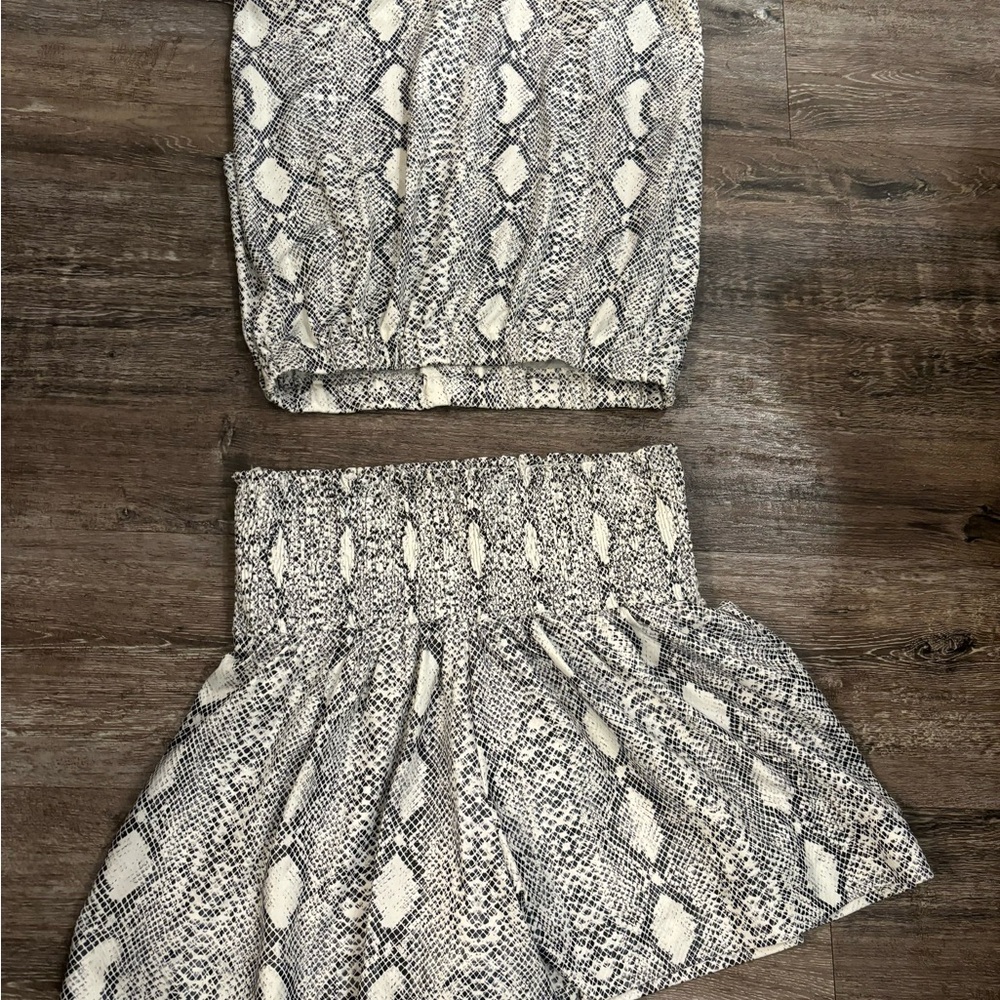 TCEC Snake-Print  Top & Skirt Set - Black & Cream